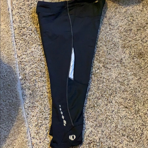 Pearl Izumi Women’s Cropped Biker Tights - Picture 6 of 7